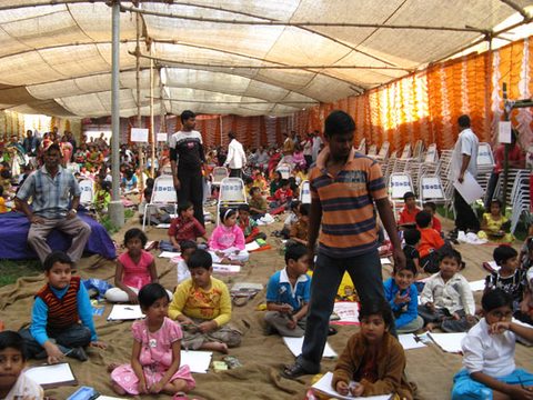Sit-and-draw competition
