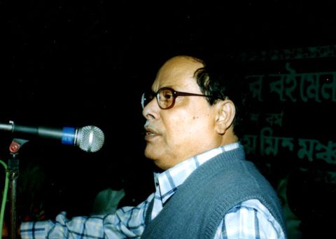 A minister addresses the fair